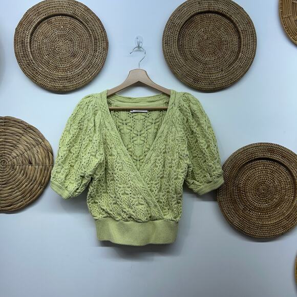 ASTR Puff Sleeve Cropped Sweater Medium Knit V-Neck Feminine Lime Green V-Neck - Picture 2 of 7